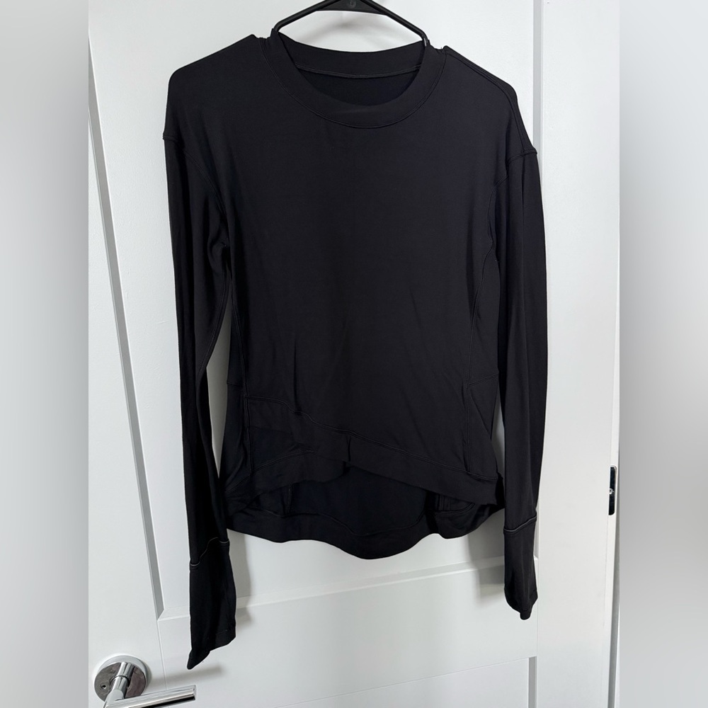 Like new lululemon close to crossing Rulu long sleeve shirt black size 8